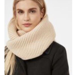 Infinity scarf
